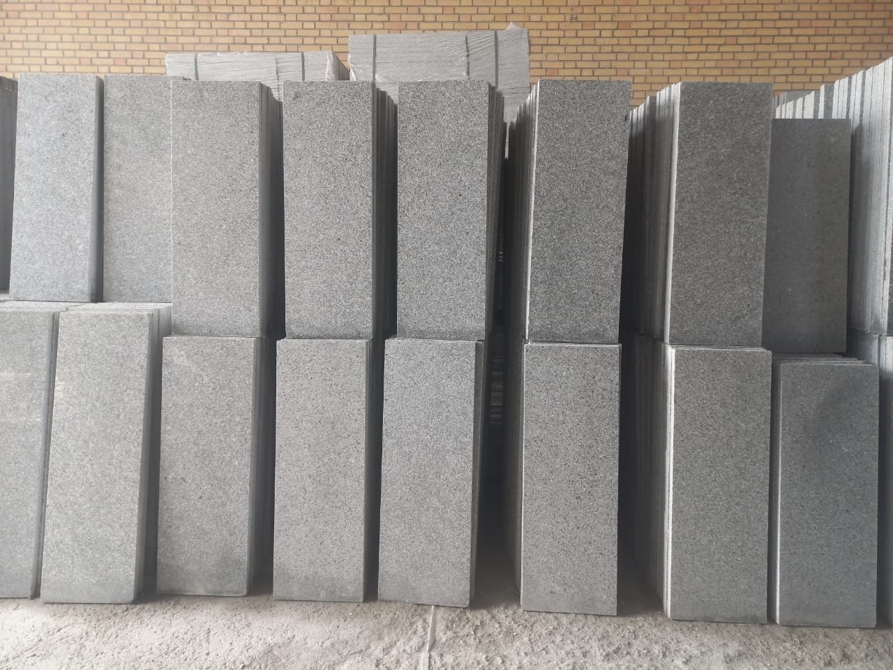 فروش سنگ گرانیت و مروارید مجتمع سنگ ایمان در مشهد